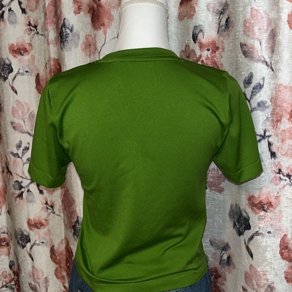 A New Day Green Short Sleeve Basic Cropped T-Shirt NWOT - Picture 4 of 7